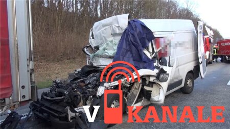 Германия: А61 39-летний водитель буса не заметил пробки