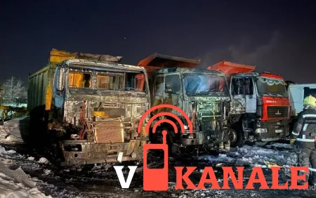 Згорели три грузовика в Ижевске