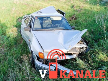 ВАЗ-2115 в Краснокутском районе упал в кювет