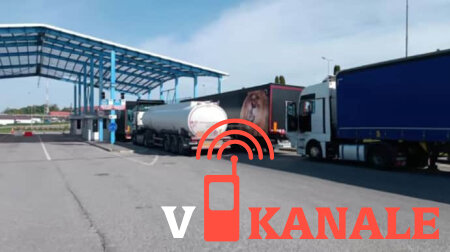 Украина: Польские фермеры продолжили блокировать грузовики, которые направляются в сторону Польши