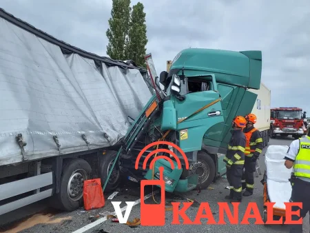 Чехия: Авария с участием трех грузовиков заблокировала движение на трассе D2