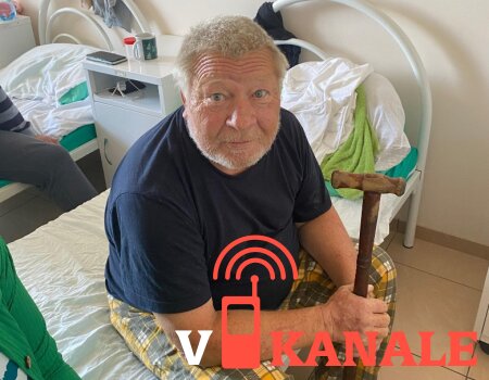 Пенсионера, который гнил на обочине в промзоне Новороссийска, начали лечить и нашли ему дом
