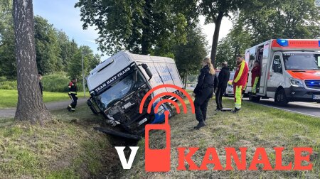 Германия: Грузовик съехал в кювет во Фридланде