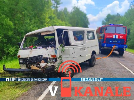 В Ганцевичском районе женщина-водитель на неисправном микроавтобусе попала в ДТП