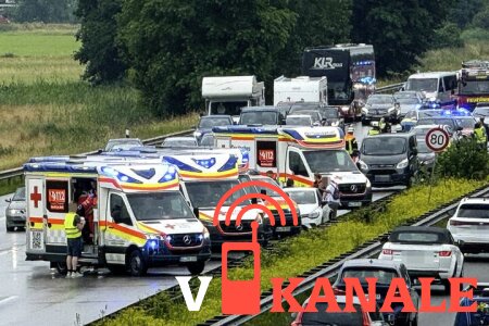Германия: В воскресенье несколько автомобилей столкнулись друг с другом