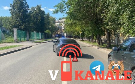 В Уфе семилетний ребенок попал под колеса легковушки