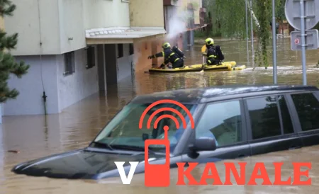 Чехия: Жилой массив в Опаве под водой: между панельными домами течет река