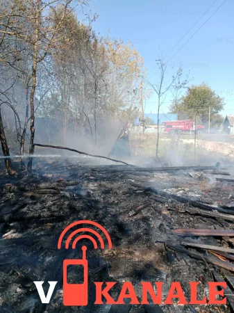 Заброшенное здание сгорело в Калужской области